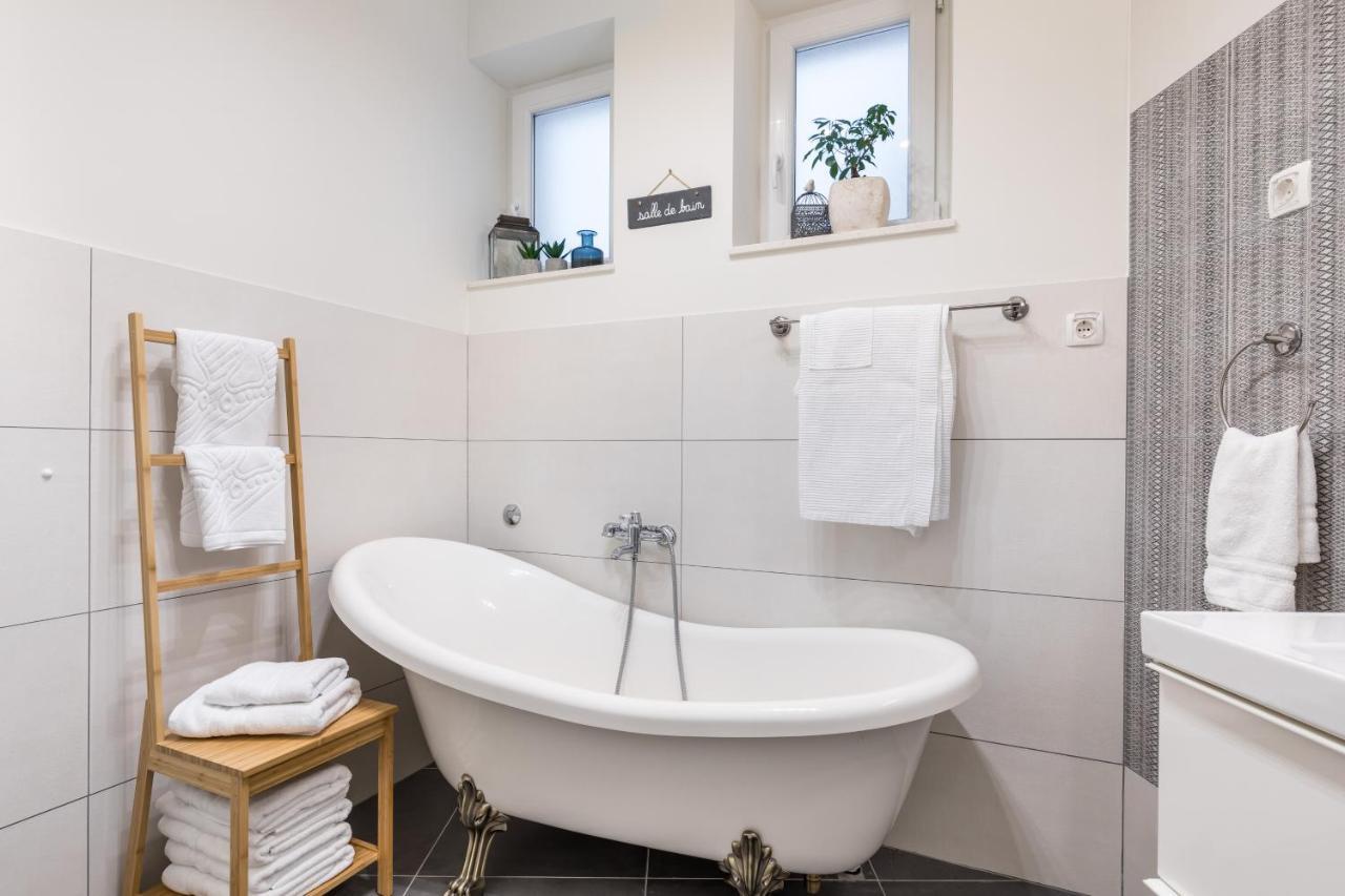Charming Retreat In The Heart Of Split Apartment Ngoại thất bức ảnh