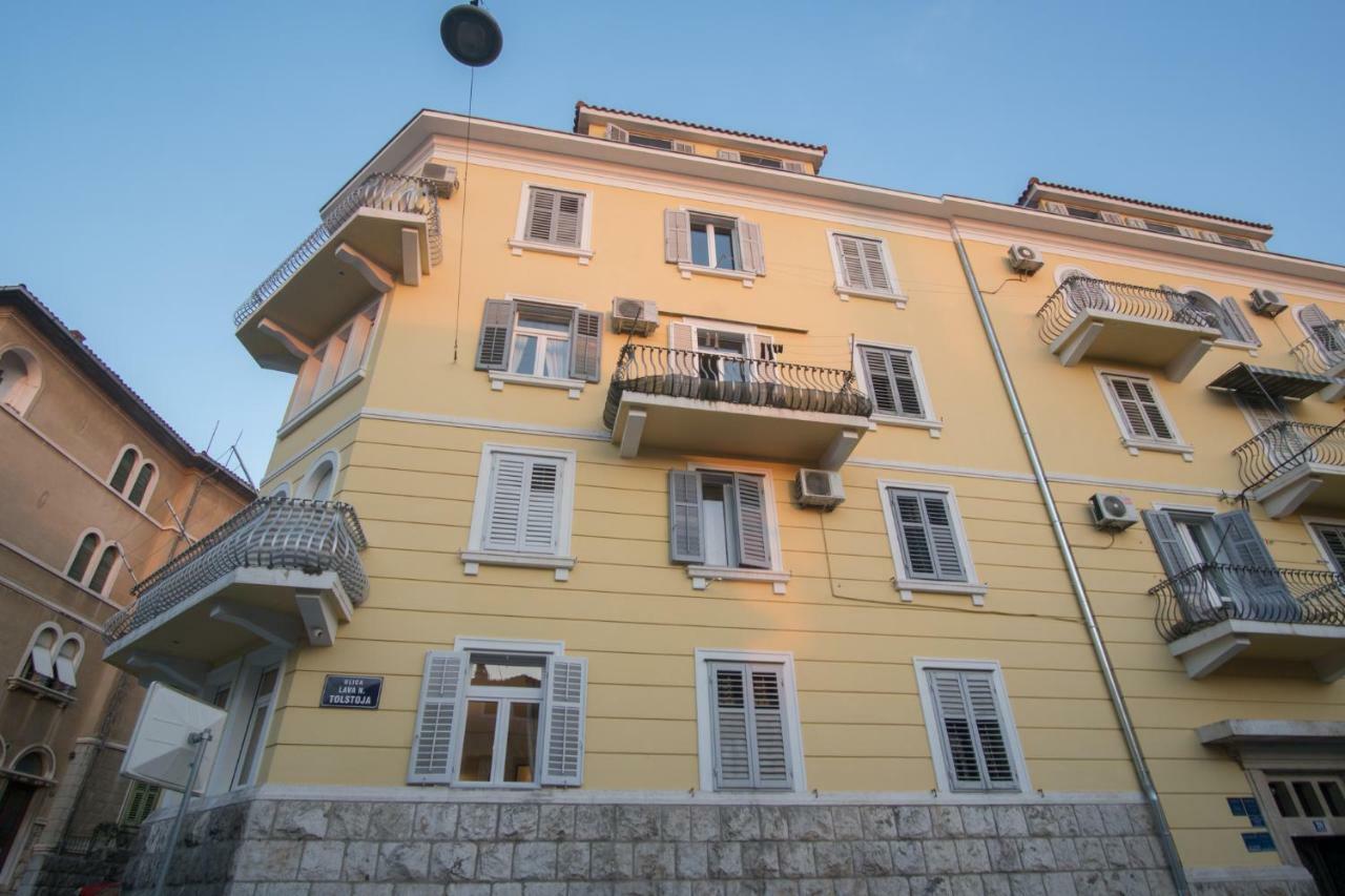 Charming Retreat In The Heart Of Split Apartment Ngoại thất bức ảnh